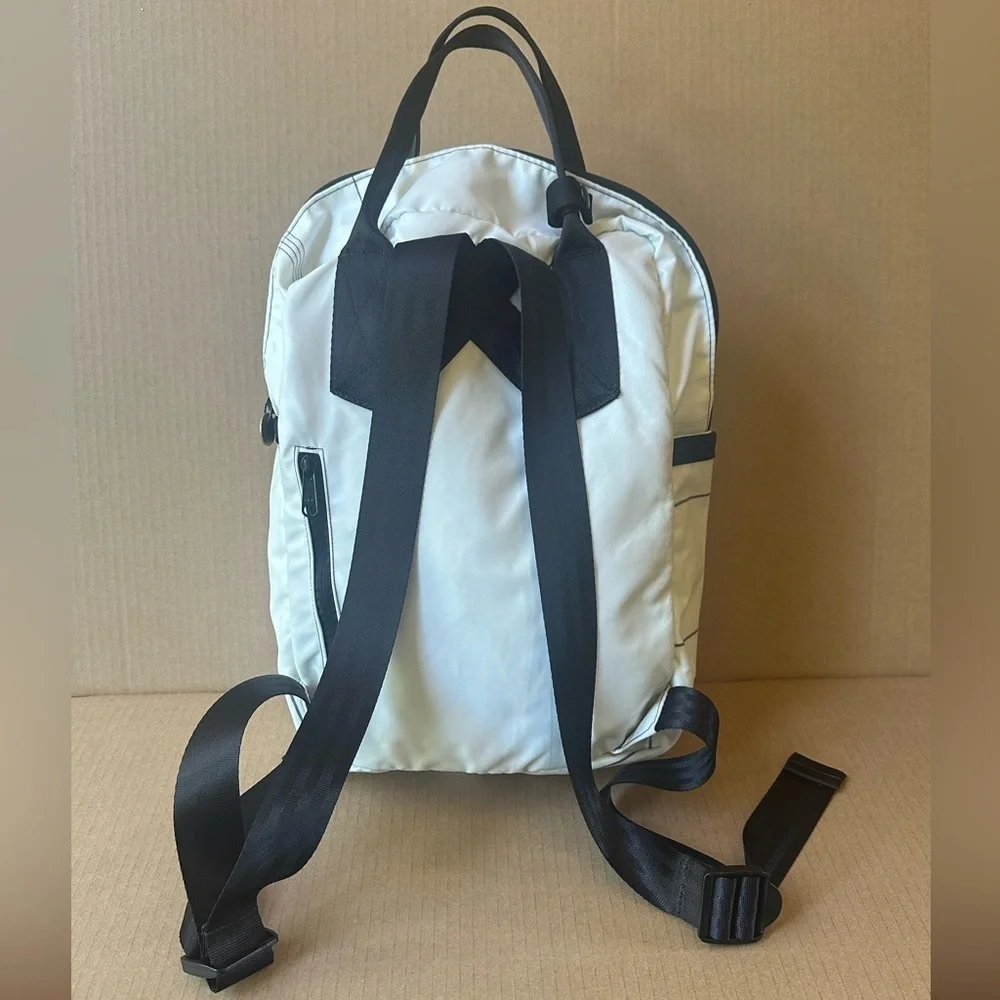 Rewilder Rare Summit Of The Americas Backpack 2022 Excellent Condition!